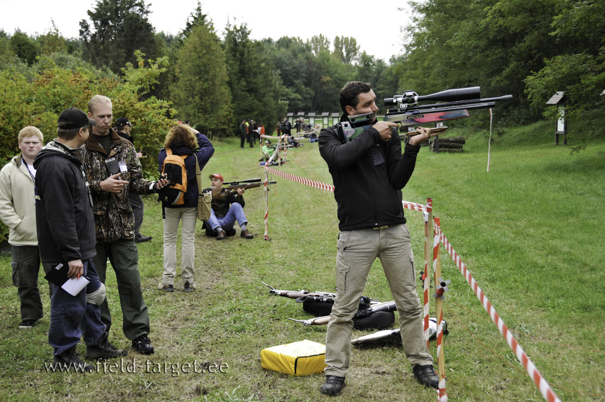 Radoslav Kyurchev Bulgaaria. Anschütz SuperAir ja NS Diamond 10-50x60